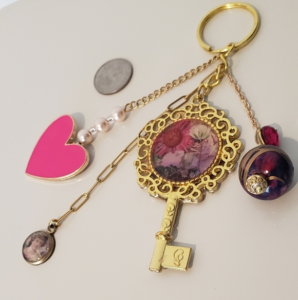 LUXURY MYSTICAL BAG CHARM VICTORIAN COACH BIRKIN ACCESSORY ANTIQUE KEY HEART - Picture 2 of 6